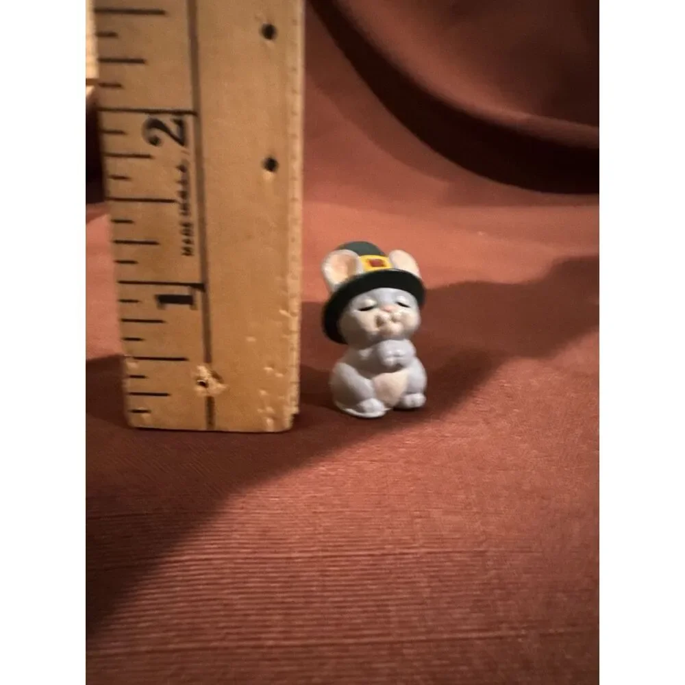 Hallmark Merry Miniatures Thanksgiving Autumn Pilgrim Mouse